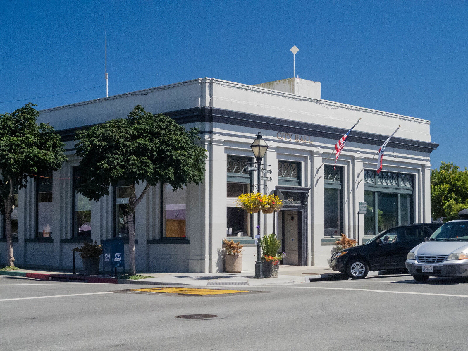 Half Moon Bay’s City Hall